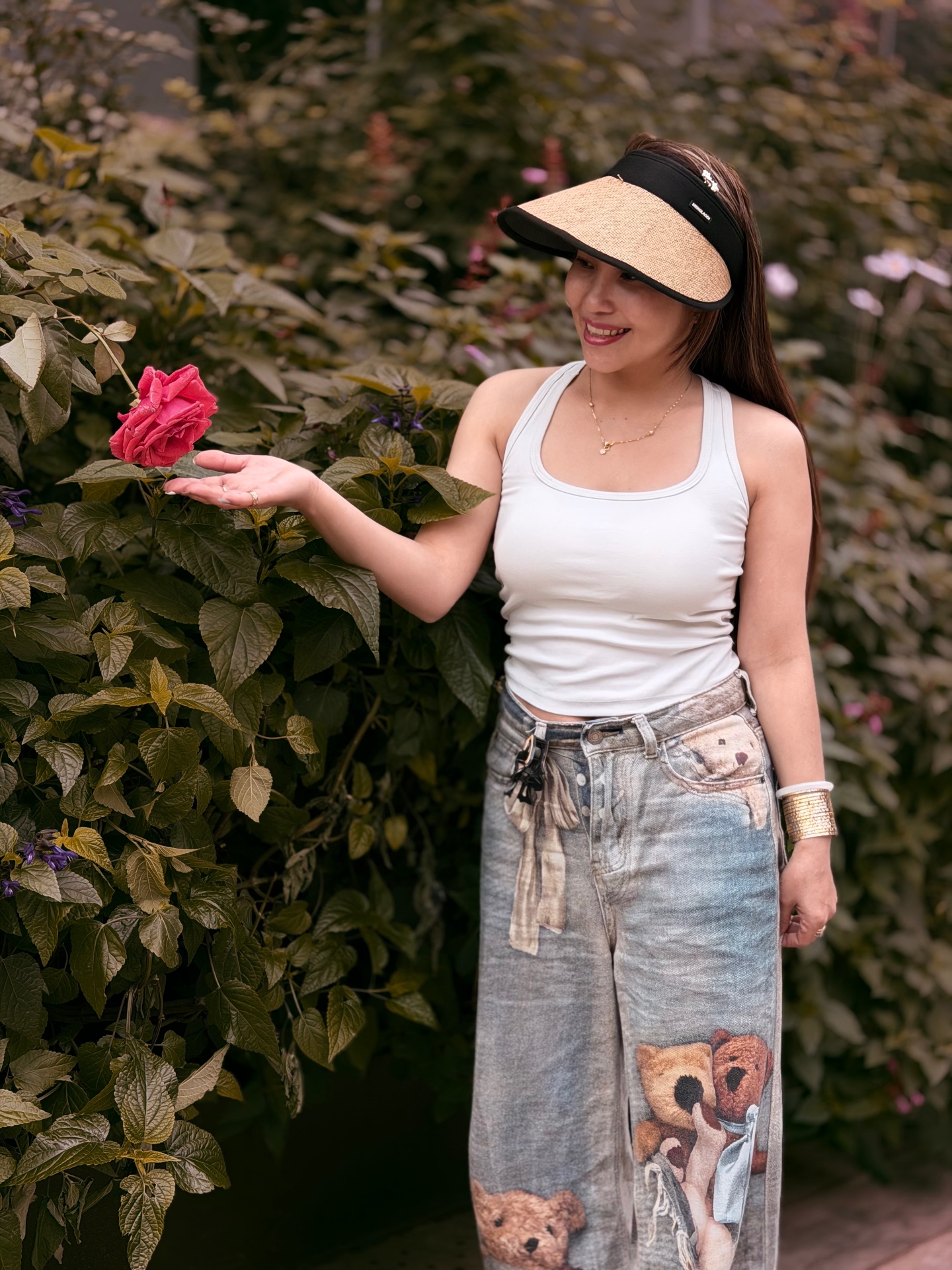 Nihan, Vietnamese mobile nail artist in Singapore